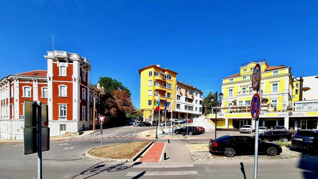 Old Town City Center Apartment Ruse Exteriér fotografie